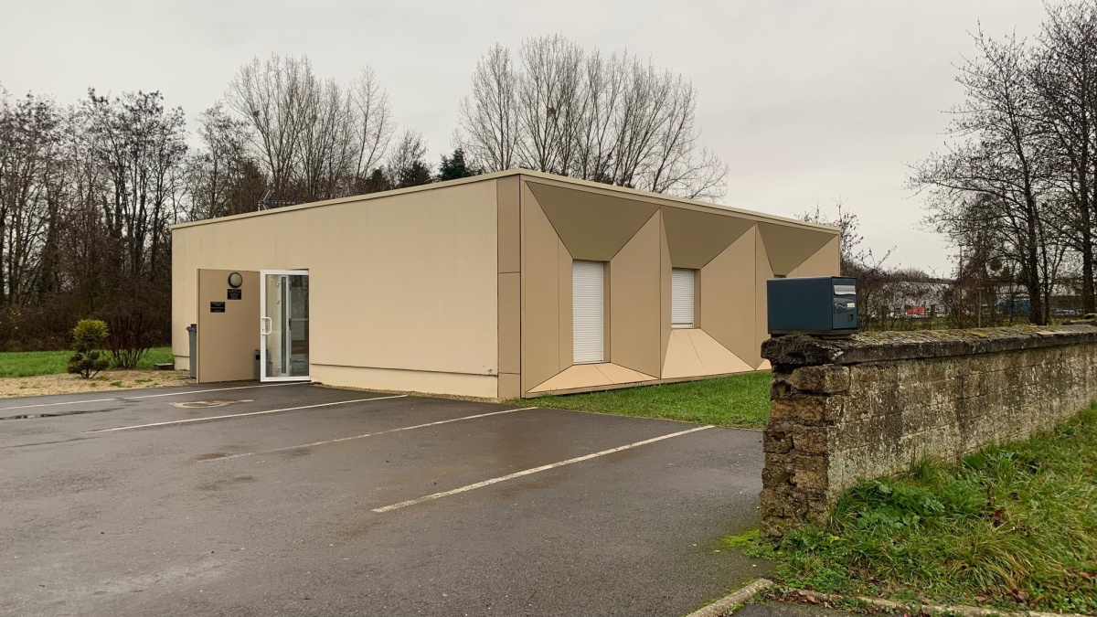 Local professionnel 104 m² Tucquegnieux (54640) — 11