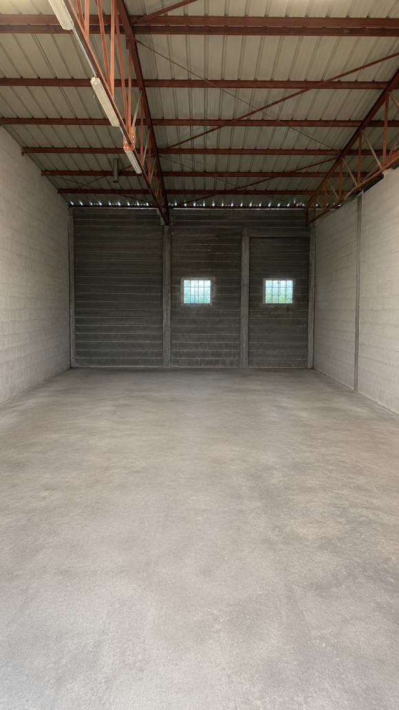 Entrepôt 1 500 m² Créhange (57690) — 21